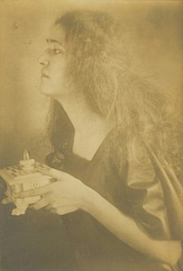 Petronelle Sombart. Photograph by the Parrish Sisters, ca. 1906