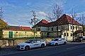 Gasthof Forsthaus mit Wirtschaftsgebäude in zwei Flügeln