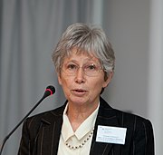 Elisabeth Sadoulet