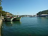 Schiffe auf dem Canal do Itajuru in Cabo Frio