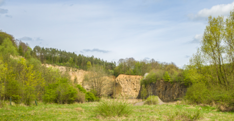 Hausener Felsensee in einem stillgelegten Kalksteinbruch