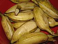 Pisang rebus yang boleh dimakan begitu sahaja.