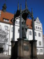 Lutherdenkmal auf dem Marktplatz, đài tưởng niệm Martin Luther ở quảng trường