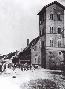 Kilianskapelle als Feuerwehrgerätehaus an dem am Westgiebel ein Schlauchturm errichtet wurde. 1907