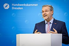 Porträt vom Dachdeckermeister Jörg Dittrich, der seit 2012 Präsident der Handwerkskammer Dresden ist