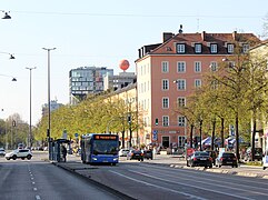 Karl-Preis-Platz, Blick auf die Rosenheimer Straße stadteinwärts
