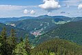 Todtnau im Tal der Wiese, dahinter der Belchen