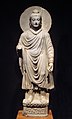 Ο Βούδας με άλω, ελληνοβουδιστική τέχνη της Γκαντχάρα, 1ος-2ος αιώνας ΚΧ.