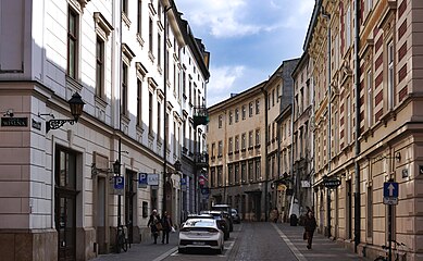 Widok od skrzyżowania z ul. Wiślną na wschód