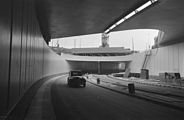 De autotunnel tijdens de opening op 1 mei 1969