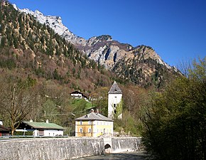 Schellenberger Turm mit ehemaligem Zollhaus