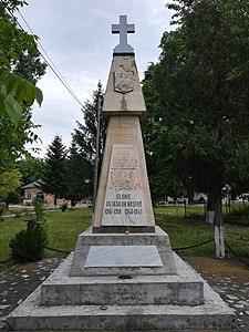 War memorial in Cocorăștii Colț
