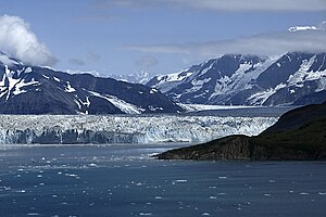 Disenchantment Bay, Hubbard-Gletscher und Mount Vancouver