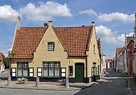 De Peperstraat (rechts) bij de splitsing met de Stijn Streuvelsstraat (links)