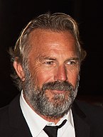 Kevin Costner menghadiri Festival Film Internasional Toronto pada 2014.