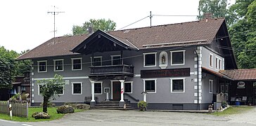 Ehemaliges Gasthaus Gipp (jetzt Bauernwirt z'Burgroa)