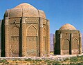 Selçuklu sultanlarının mezarlarını barındıran Karahan İkiz Türbeleri, 1053, İran.