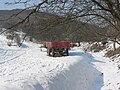 A vörös pótkocsi a Nagy-völgy bejáratánál