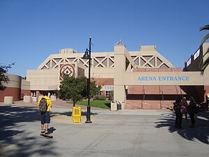 Eingang zur Arena (2010)
