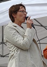 Europameisttitel für Sari Essayah, Weltmeisterin von 1993 und Vizeweltmeisterin von 1991 (hier als Politikerin im Jahr 2009)