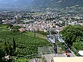 Blick von der Bergstation des Sessellifts auf Meran