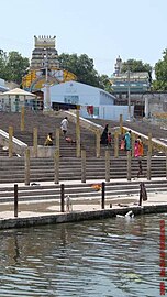 Ghat për larje në Tempullin Amareswara të Shivës, Amarkantak, Madia Pradesh, Indi.