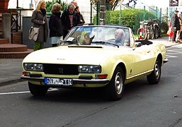 Ein 504 Cabrio beim Oldtimertreffen Beuel Classics (2015)