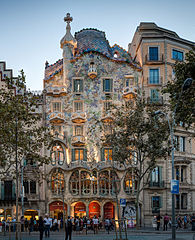 Casa Batlló, Barcelona, Spain, by Antoni Gaudí, 1904–1906[231]