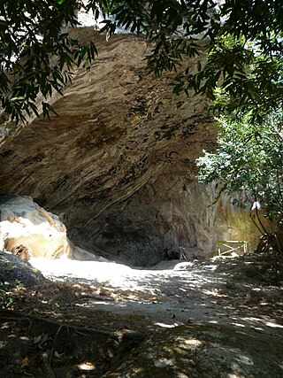 Eingang zur Cueva de Corinto