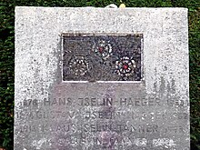 Hans Iselin-Haeger (1878–1953) Chirurg, Orthopäde, Hochschullehrer, Gustava Iselin-Haeger (1878–1962) Künstlerin, Faustina Iselin (1915–2010) Künstlerin. Familiengrab auf dem Friedhof am Hörnli
