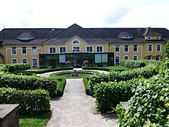 Haupthaus, Rückseite mit nördlichem Park