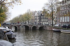 Van Mierlobrug (2009) Rechts nieuwbouw geplaatst na bominslag 1940