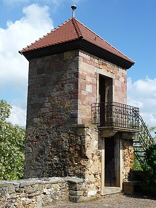 Treppenturm der Burg Battenberg