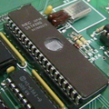 8749 Microcontroller mit internem EPROM