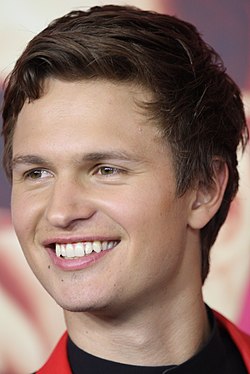 Bébi szerepében Ansel Elgort