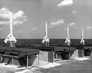 Vier opgestelde raketten op luchtmachtbasis McGuire in 1960.