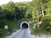 Der erste Ivan-Tunnel dient heute als Teilstück der M17 dem Straßen­verkehr.