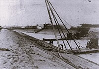 Werkzaamheden bij Haghorst. Vrnl een heibok, een keerdam, een excavateur, een stoomtrein, een ophaalbrug en een tweede graafmachine. Foto 1922.