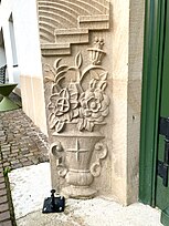 William Ohly, Relief, Hauptportal Friedhofshalle Friesenheim