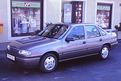 Opel Vectra Stufenheck (1988–1992)