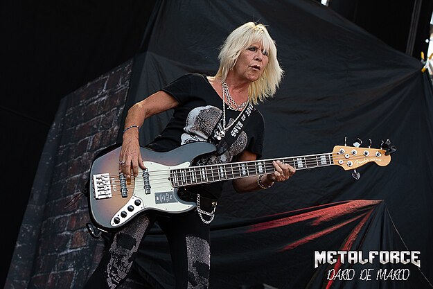 GIRLSCHOOL-@-Rock-The-Castle-2022-Villafranca-di-Verona-25-06-2022-03_(52551030127).jpg