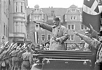 Hitler, Almanya'nın Weimar kentinde. (1930)