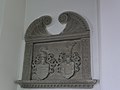 Chor Wappen mit Klötzchenfries