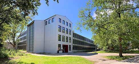 Ziegelstraße 38, Carl-Jacob-Burckhardt-Gymnasium