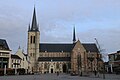 Markt te Geel, Sint-Amandskerk