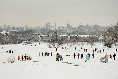 A winter view of Oxford from South Park on Headington Hill, to the east of the city.