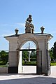 G2: Statue des Zyklopen Polyphem auf dem Tor zum Garten des Hospitals