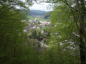 Sellenbüren, im Hintergrund Stallikon