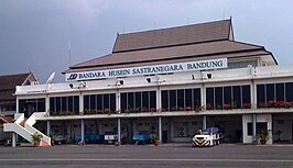 Luchthaven Husein Sastranegara