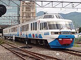 A 2000 series Fujisan Limited Express EMU in August 2009